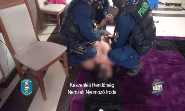 „Semmit nem csináltunk” – gyerekei anyját futtatta külföldön egy csongrádi férfi, aki a tanyáján középkori körülmények közt dolgoztatta a rabszolgáit – Videóval