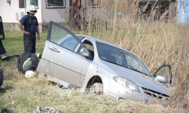 Saját autójával, saját tavába esett egy budapesti férfi, nem tudták megmenteni az életét