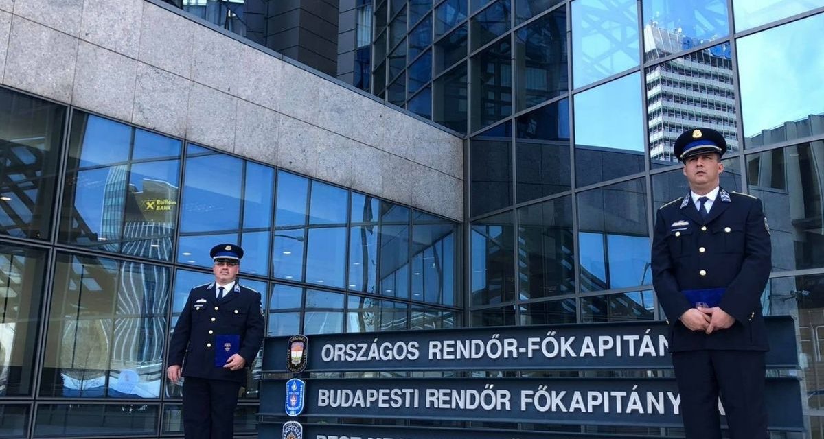 Kigyulladt az embercsempészek autója, gyerekeket mentettek a tűzből Bátaszéknél