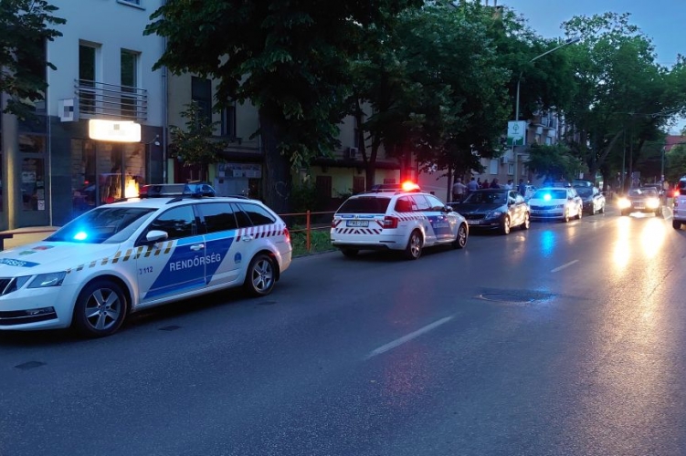 Három holttestet találtak egy szegedi lakásban, a szomszédok hívták ki a rendőrséget