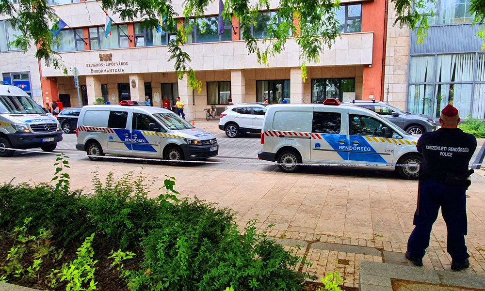 Őrizetben a budapesti bántalmazók: a rendőrök élesztették újra a súlyosan megvert férfit, a járőrök élesztették újra a sérültet