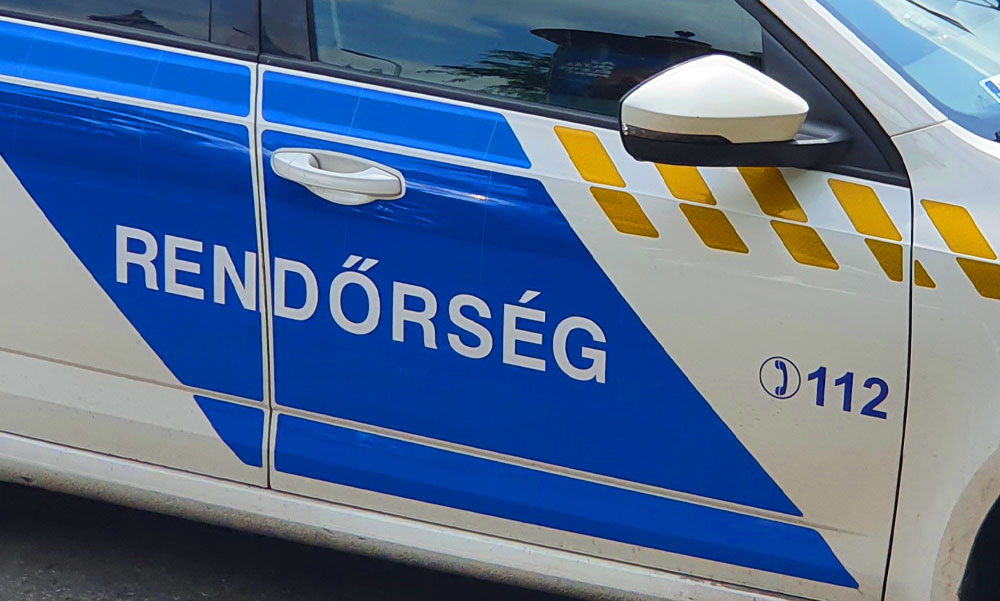 Ikreket szült az a budapesti nő, akinek a dugó közepén elfolyt a magzatvize: rendőri felvezetéssel jutott el a kórházba