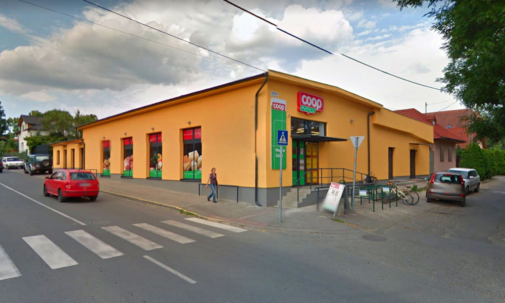 A vásárlók szeme láttára rázta halálra a boltban a villanyszerelőt az áram: az üzlet dolgozói próbálták újraéleszteni a férfit