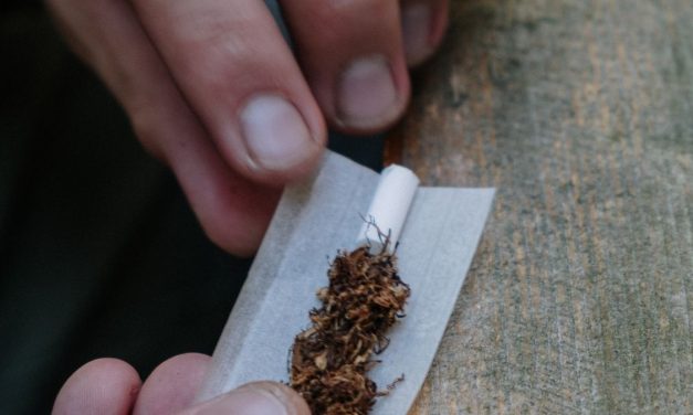 „Inkább beleugrok a Tiszába, nem bírom már! Hidd el, nem bírom, édesanyukám!” – Megrázó üzenetet hagyott Tamás, aki szellemeket látott, majd pedig a folyóba vetette magát