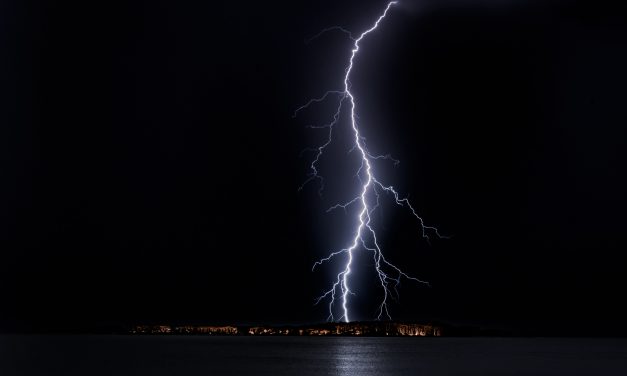 Szörnyű vihar tombolt Szabolcs megyében – Több házba is belecsapott a villám, volt ahol a tető is megrongálódott