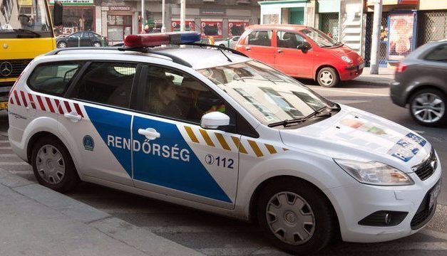 Varázsdohány és biofűként árulták a drogot a dílerek, közben egy tolvaj gyorsan kirámolt egy bolti kasszát