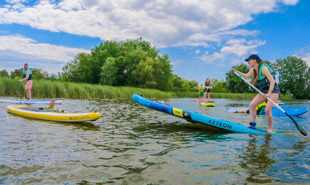 SUP-ozás biztonságosan, erre figyelj, ezt vidd magaddal a vízre – itt vannak a profi oktató tanácsai