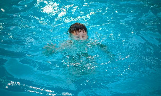 Csendes halál a vízben: észre sem vesszük, ha fulladoznak a gyerekek, erre kell nagyon figyelni