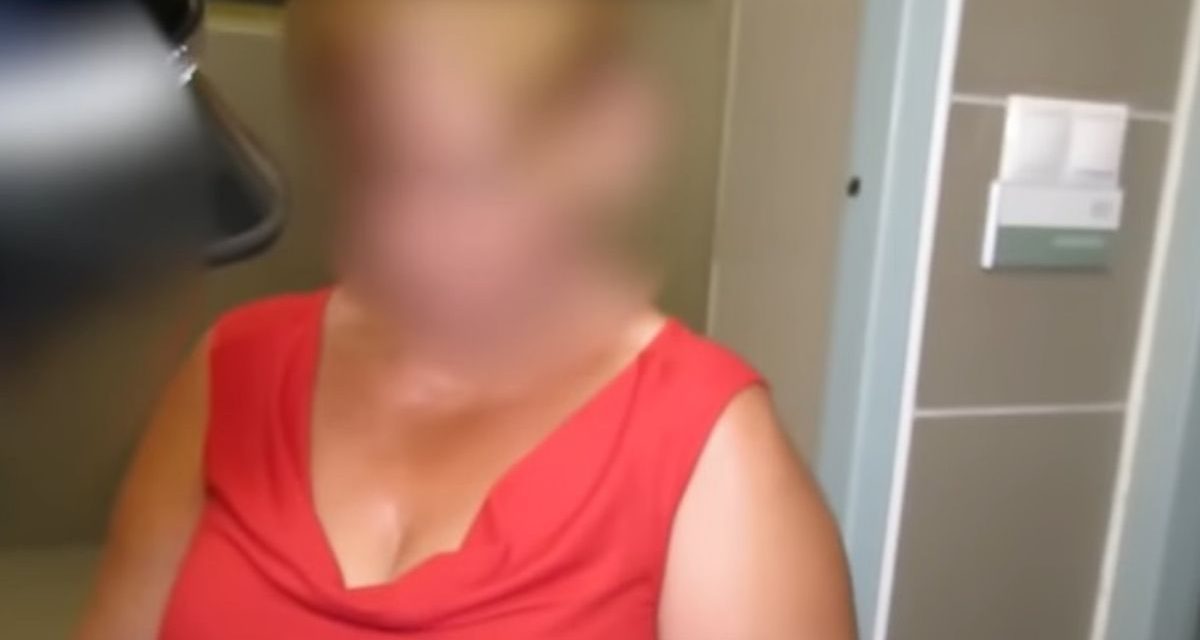 „Megöllek, nehogy sikítsál!” – fojtogatta és a földre taszította idős áldozatát ez az 51 éves nő a Duna parton – Két aranygyűrűt is zsákmányolt a megfélemlített asszonytól