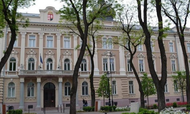 Ez az igazán aljas bűnöző, idős embereket fosztott ki a szívtelen tompai asszony