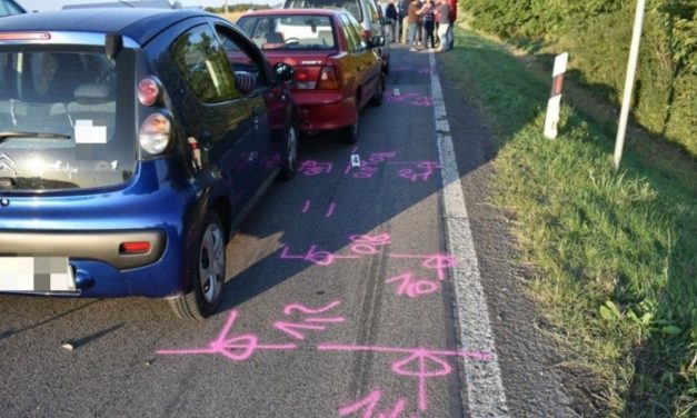 Ittas vezetőket fogtak a Tolna megyei zsaruk, az 55 éves nőnél olyan magas volt az érték, hogy észre sem vette az előtte lassító autót, simán belehajtott – fotó