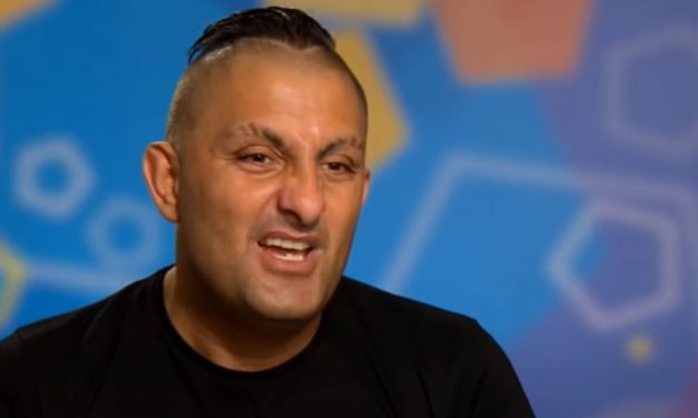 „Az, hogy patkánynak nevezett, ezzel minden határt átlépett” – gyűlöletkeltés miatt feljelentést tesz Győzike, szerinte Curtis miatt kívánják a halálát