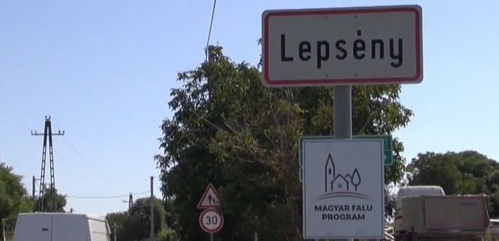 Már alig volt magánál: eszméletlenre vertek egy hatodikos fiút a lepsényi általános iskolában – Martin súlyos sérülésekkel került kórházba, a húga végig nézte a borzalmakat – videó