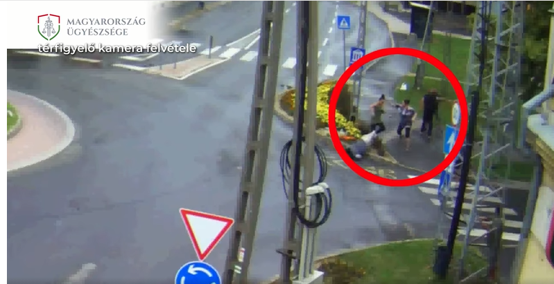 Az esernyő is előkerült, az utcán verekedett össze két nő és egy férfi