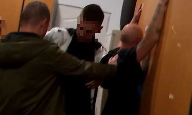 Pénzt vagy megöllek! Saját otthonában, éjjel egy órakor támadtak a váci asszonyra