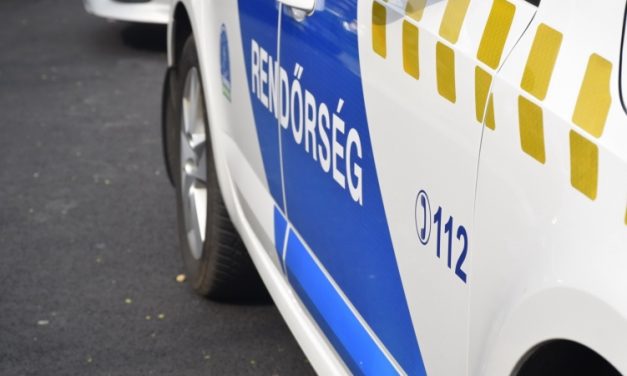 Önkormányzati alkalmazottnak adta ki magát ez a nő – Alaposan át is vert egy idős nénit, még az aranygyűrűjét is ellopta