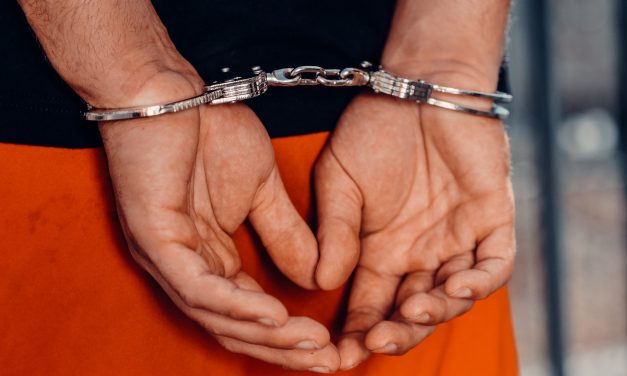 Többszörösen megszegte a járványügyi szabályokat, lopott is, ráadásul a saját testvérének adta ki magát egy férfi Zala megyében – Most ez vár rá