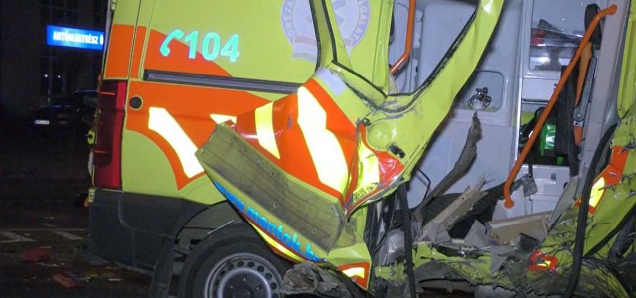 Mentő és személyautó rohant egymásba Nyíregyházán, egy ember meghalt – A bíróság szerint mindkét sofőr vétkes