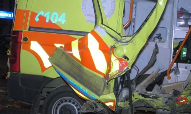 Mentő és személyautó rohant egymásba Nyíregyházán, egy ember meghalt – A bíróság szerint mindkét sofőr vétkes