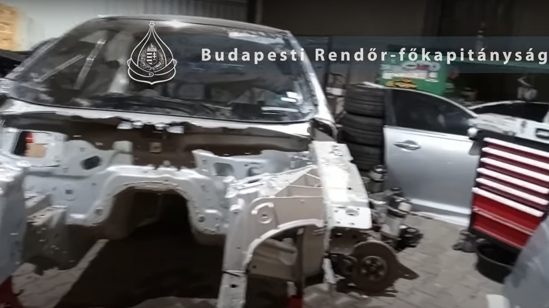 Eltűnt egy Jaguár Kispesten, tréleren lopták el a luxusautót, egészen Taksonyig vitték, fogdában csücsül a tolvaj