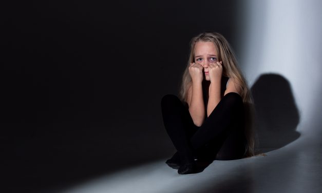 Földi pokol: Patkányok között éltek gyermekeikkel, az apuka azt csinálta a lányával, amit a feleségével szokott