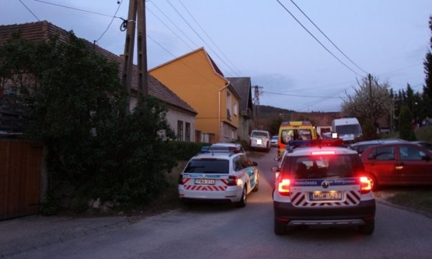 Tragédia az eljegyzési bulin: berúgtak az örömszülők a bulin, ezrután a részeg asszony éles eszközzel támadt férjére, a férfi a helyszínen meghalt