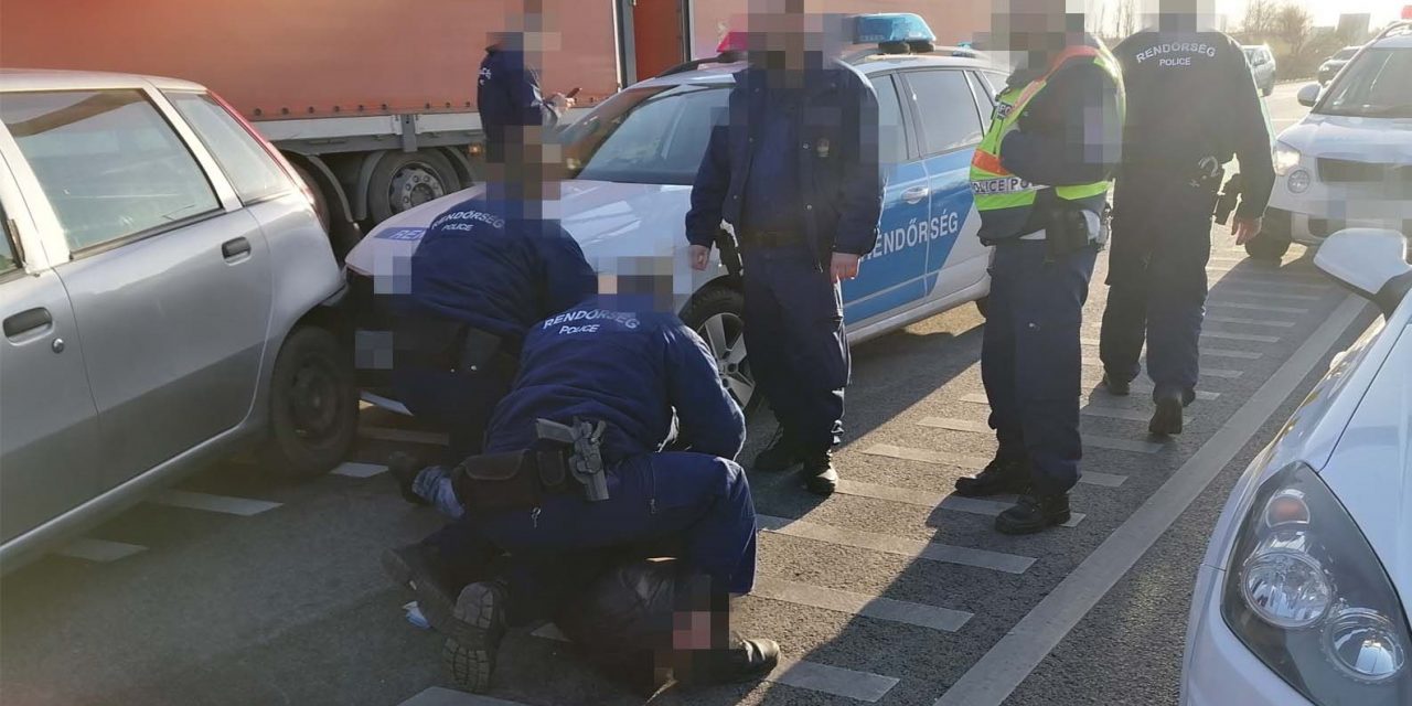 Tiszta Amerika, 50 kilométeren át üldözték a megveszekedett autóst, aki 180-nal száguldott Kecskemét felé
