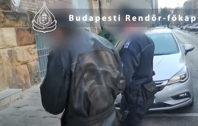 Döbbenetes módon vert át egy idős asszonyt ez a férfi Budapesten – A néni ékszerei bánták a gyanútlanságot