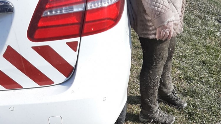 Szörnyű halál várt volna a nőre a Duna-parton, ha nem jönnek a rendőrök, már félig elmerült az iszapban