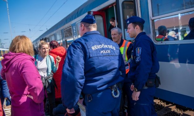 Többezer menekült érkezett Magyarországra az elmúlt napon, eközben rengeteg vannak, akik a háború ellenére is visszatérnének Ukrajnába￼