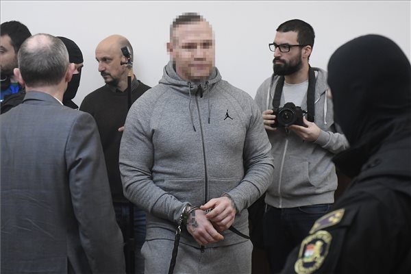Súlyosabb büntetés vár arra a férfira, aki átverte M. Richárdot: egymillió forintos pénzbírságra számíthat