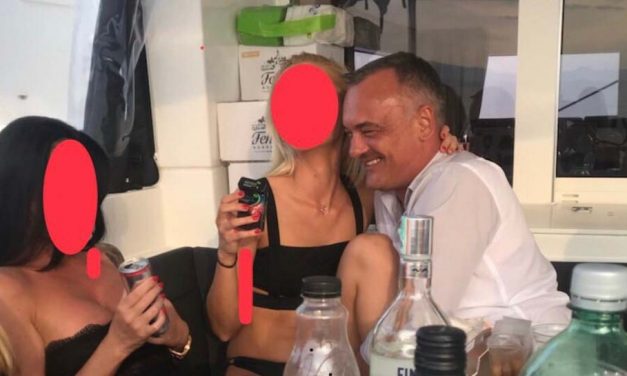 Egy nő készítette Borkai Zsoltról a kompromitáló videót a horvátországi hajón: a buli résztvevői később összedobták a pénzt és fizettek a zsarolónak