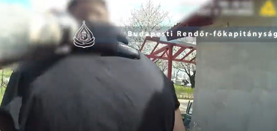 Sok volt a rovásán: Siófokon kapták el a budapesti bűnözőt, hat körözés volt érvényben ellene VIDEÓN AZ AKCIÓ!
