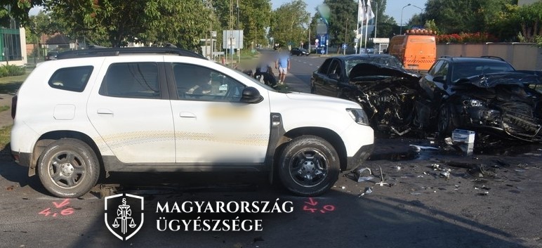 Alig egy éves jogsival okozott balesetet egy férfi Hajdúnánáson – Kilenc ember, köztük egy pár hónapos kisbaba is megsérült