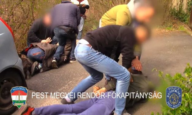 Kristályt kínáltak az utcán, majd megverték és kirabolták a két férfit