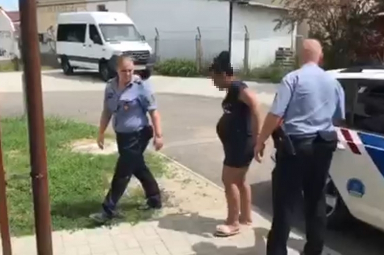„Hagyja abba!”  – Terhes nő támadt rá egy 90 éves nénire Pest megyében