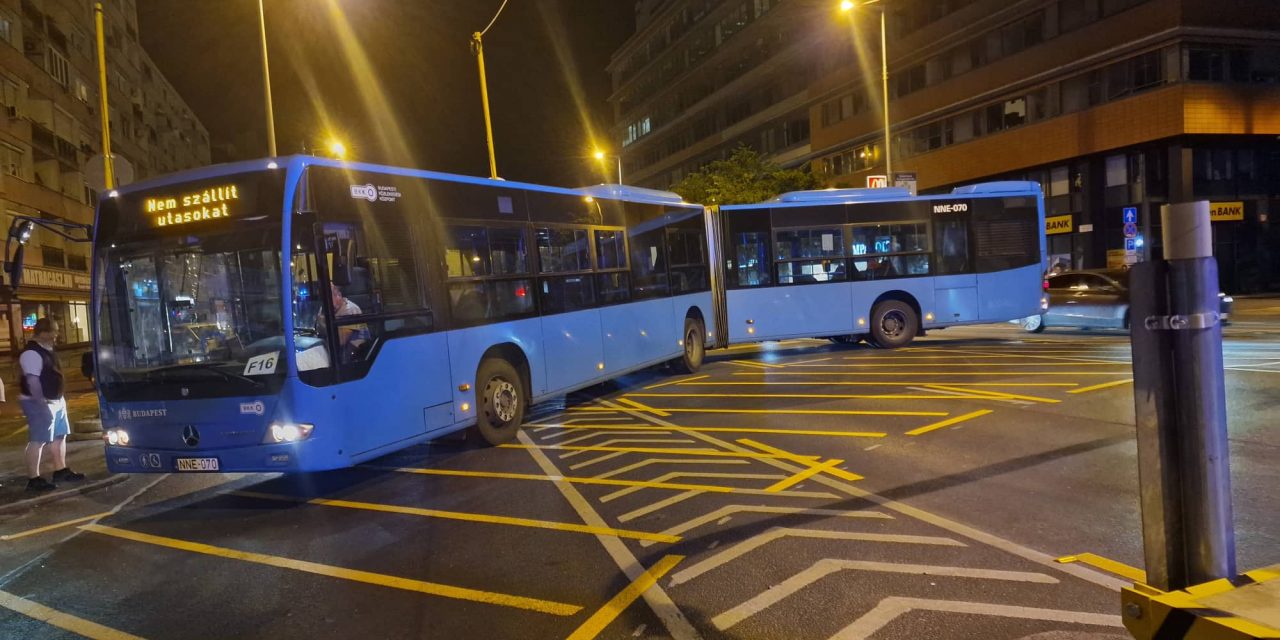 Már megint egy metrópótlóval volt baj, hétfőtől még rosszabb lesz a helyzet az autósok számára Budapesten