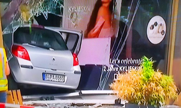 Dráma az utcán: Tömegbe hajtott egy autós Berlinben, terrortámadásról beszélnek