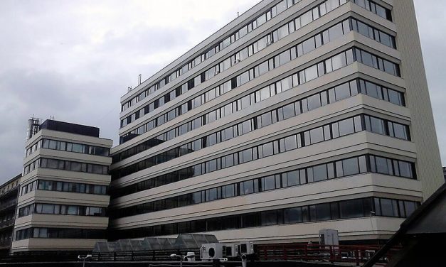 Rémségek éjszakája a budapesti kórházban: az ügyeletes orvosra támadt egy beteg, életveszélyesen megsérült a doktor