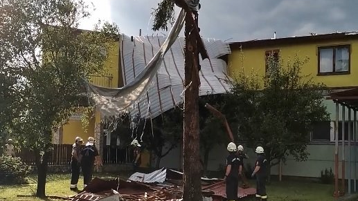 Ítéletidő volt az éjszaka Körmenden, elképesztő videók a vihar tombolásáról
