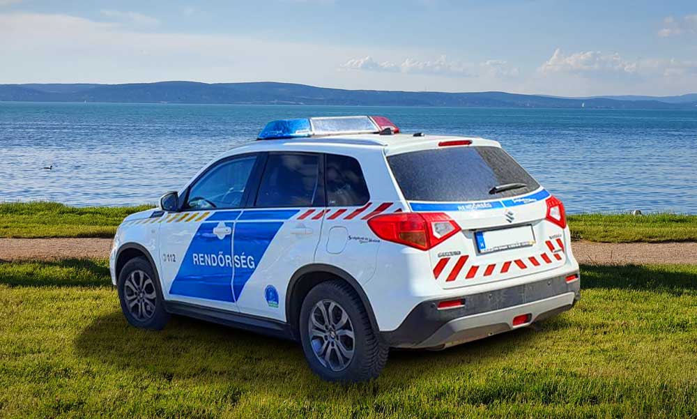 Úgy megverte a rendőrt egy férfi a balatoni strandon, hogy a még a foga is kitört
