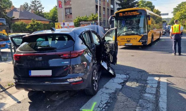 Letarolta a Volánbusz a nyaralásra induló családot, a város szélén vége lett a vakációnak
