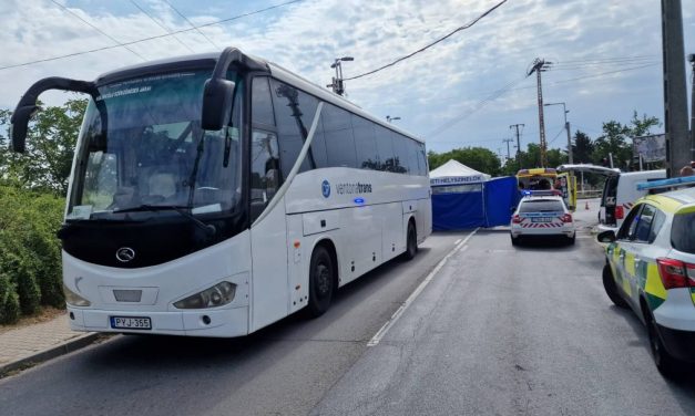 Ez még a baleseti helyszínelőknek is sok volt: 24 óra alatt három halálos balesethez vonultak ki