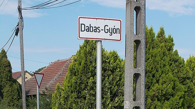 Egy 27 évvel ezelőtti gyilkosság miatt akarják elűzni a tettest Dabasról, fellázadt a település