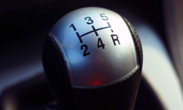 Pro és kontra érvek a manuális és az automataváltó mellett