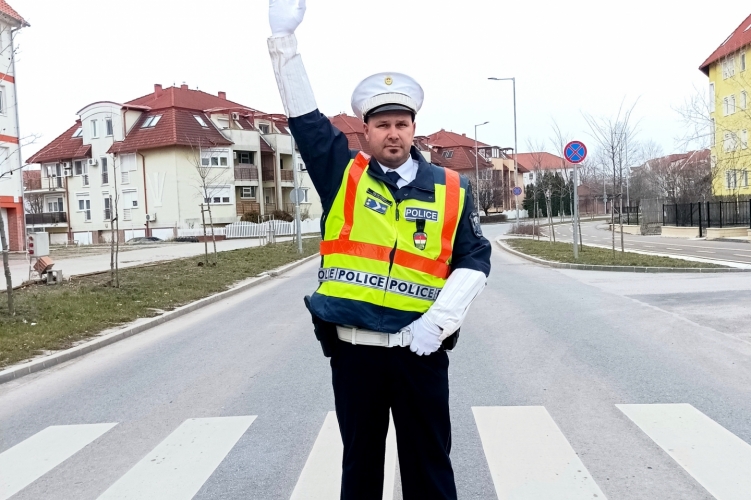 Itt a rendőrség tanévkezdési felhívása! Erre figyelmeztetik a szülőket!