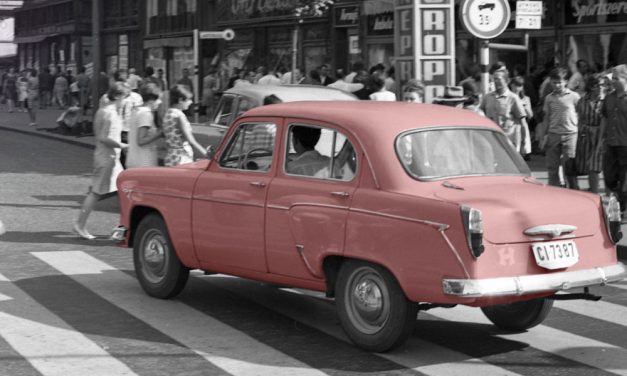 A rendőrgyilkosok piros Moszkviccsal menekültek, lövöldözés és autósüldözés a Kádár-korszakban