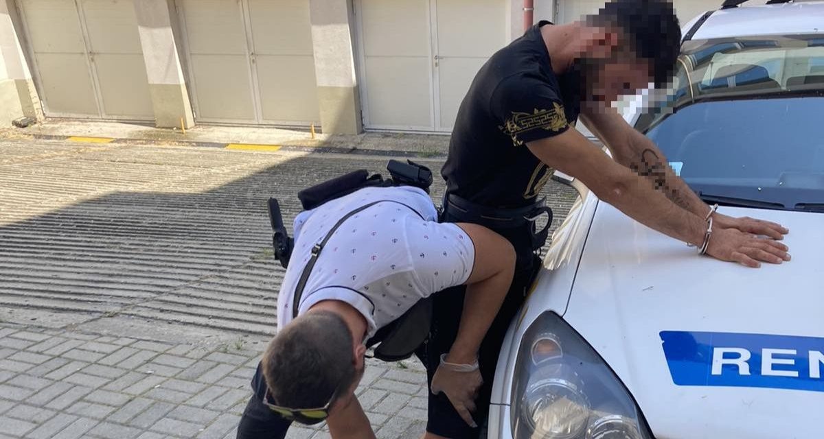 Megtámadtak egy 16 éves kamasz fiút egy Pest megyei vasútállomáson – videó