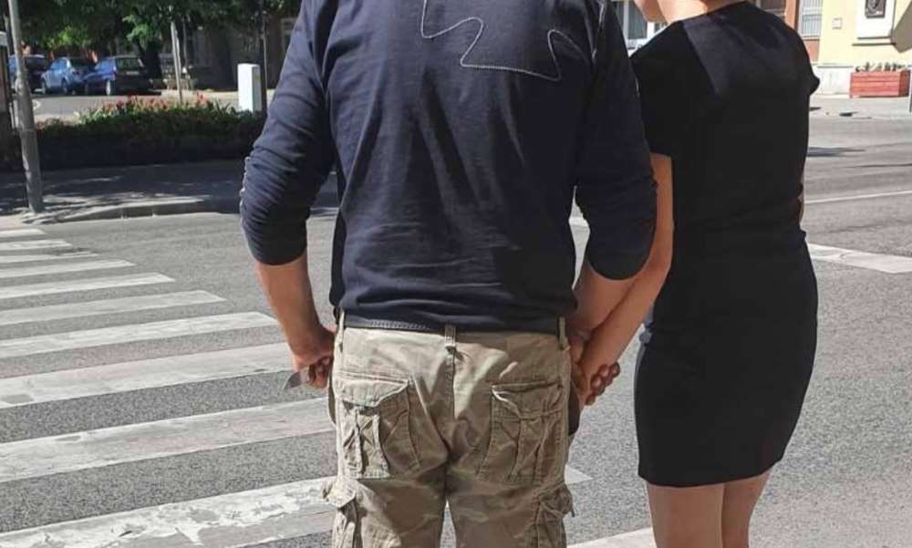 Késsel fenyegette meg az exfeleségét és az új párját egy féltékeny férfi a szolnoki plázában – Később egy balta is előkerült