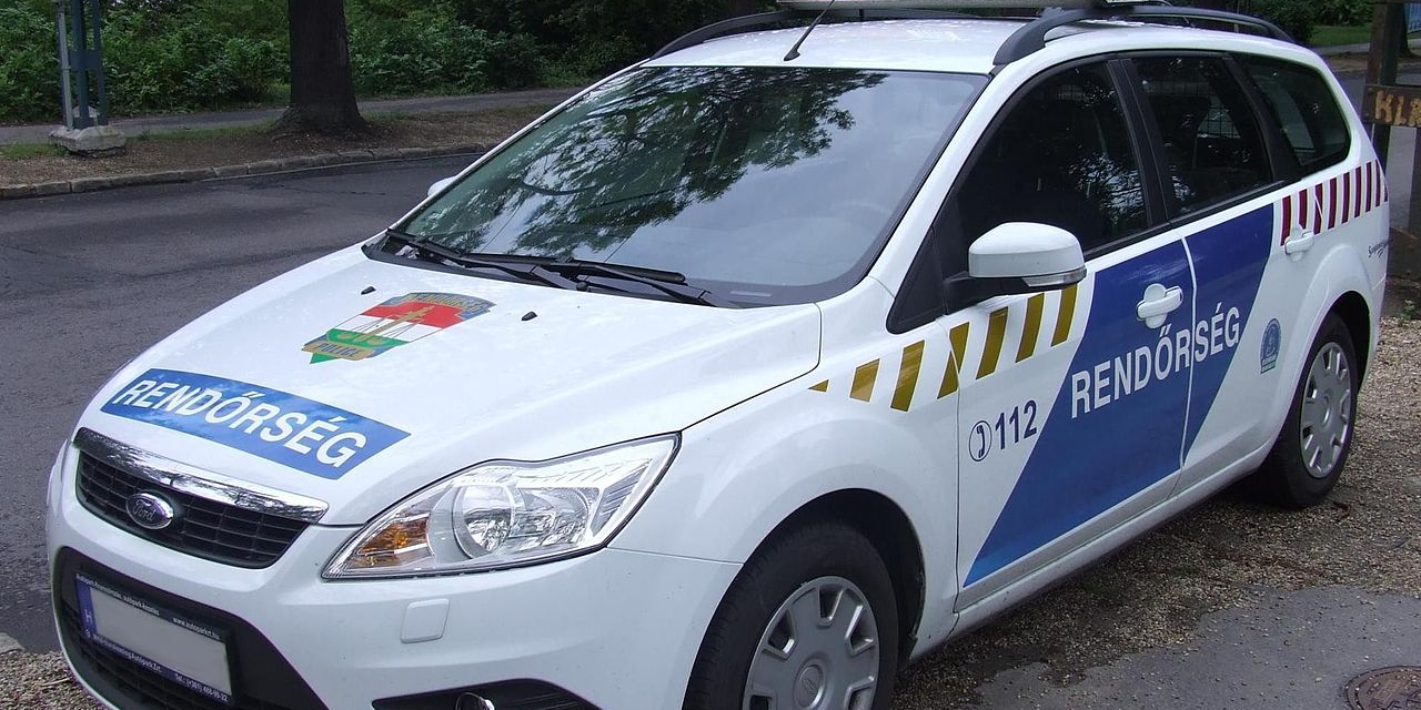 Levágta a nyomkövetőjét, majd közösült és kirabolt egy 72 éves asszonyt a budapesti bűnöző